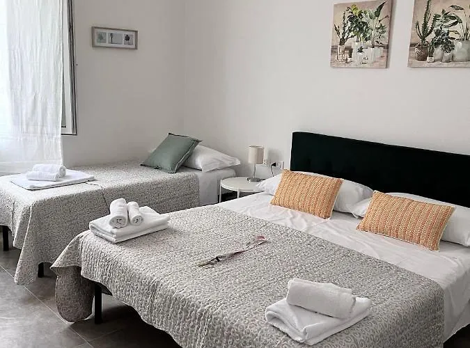 Hotel CapoDiLucca40 Bologna